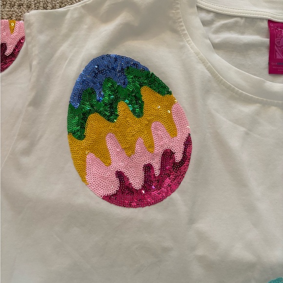 Queen of Sparkles Groovy Easter Egg Tee - Picture 5 of 7
